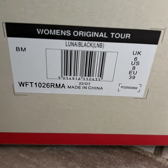 Hunter original tour rain boots. size 8. Hardly worn. Calf is too large for me - Picture 5 of 7